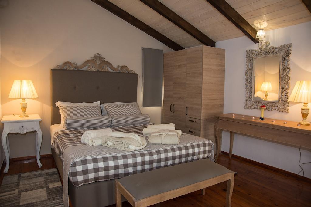 Porto Enetiko Suites Rethymno  ภายนอก รูปภาพ